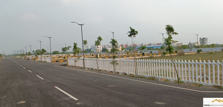 Plot in Mannivakkam