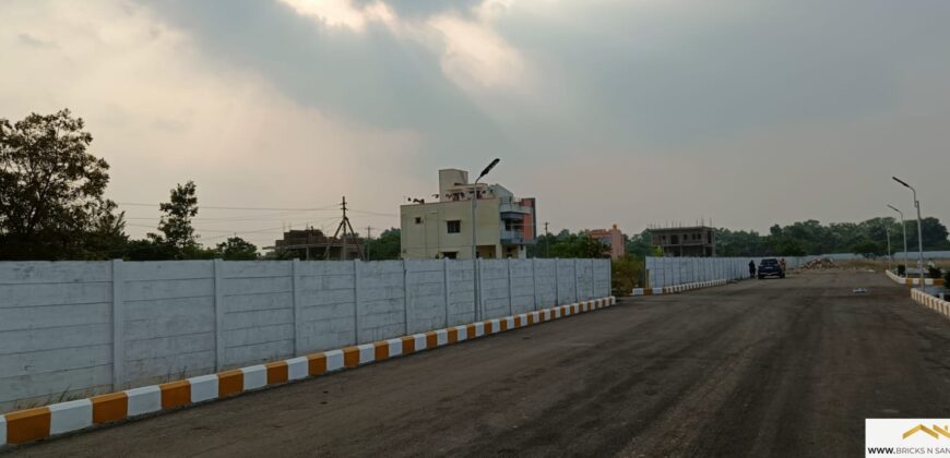 Plot in Mannivakkam