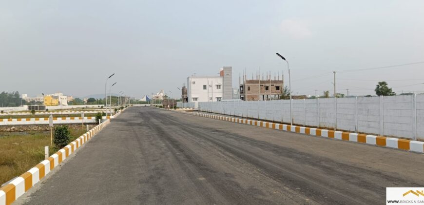 Plot in Mannivakkam