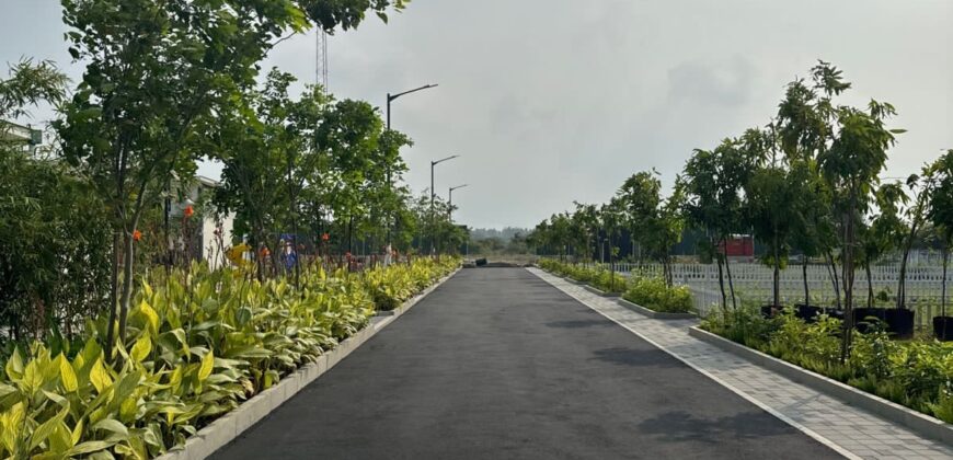 Plots in Oragadam